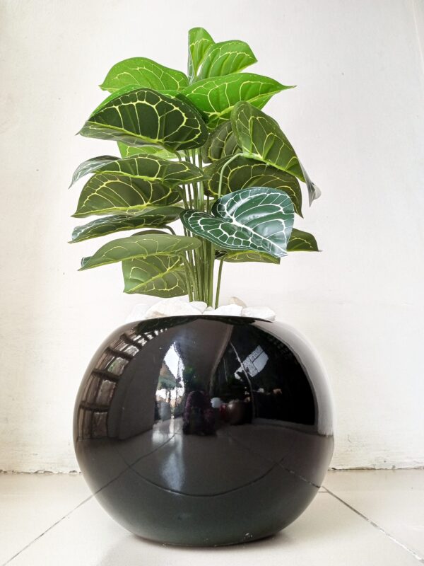 Modern artificial plant décor