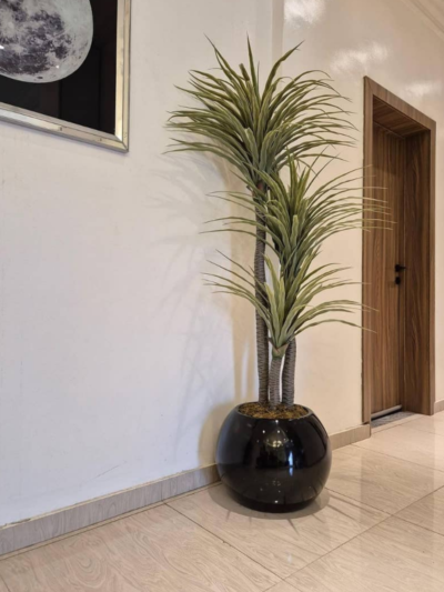 Round ball fiberglass pot