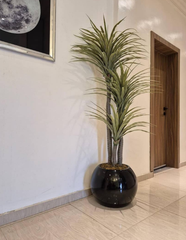 Round ball fiberglass pot