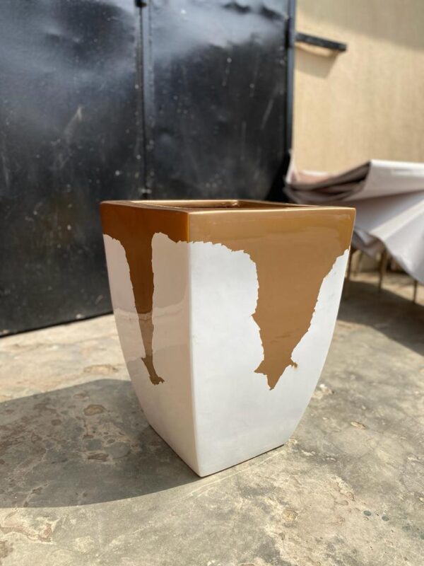 Belly Fiberglass Pot