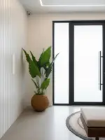 Artificial Cocoyam Plant 135cm–150cm in Rustic Round Ball Fiberglass Vase | Indoor Décor Nigeria - Image 2