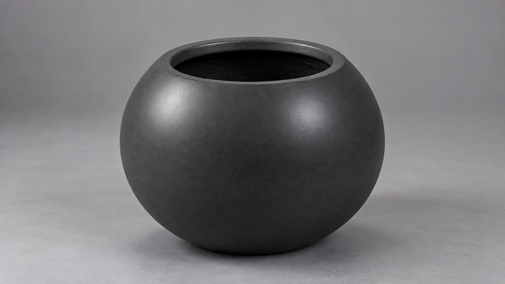 ROUND BALL VASES (LARGE)