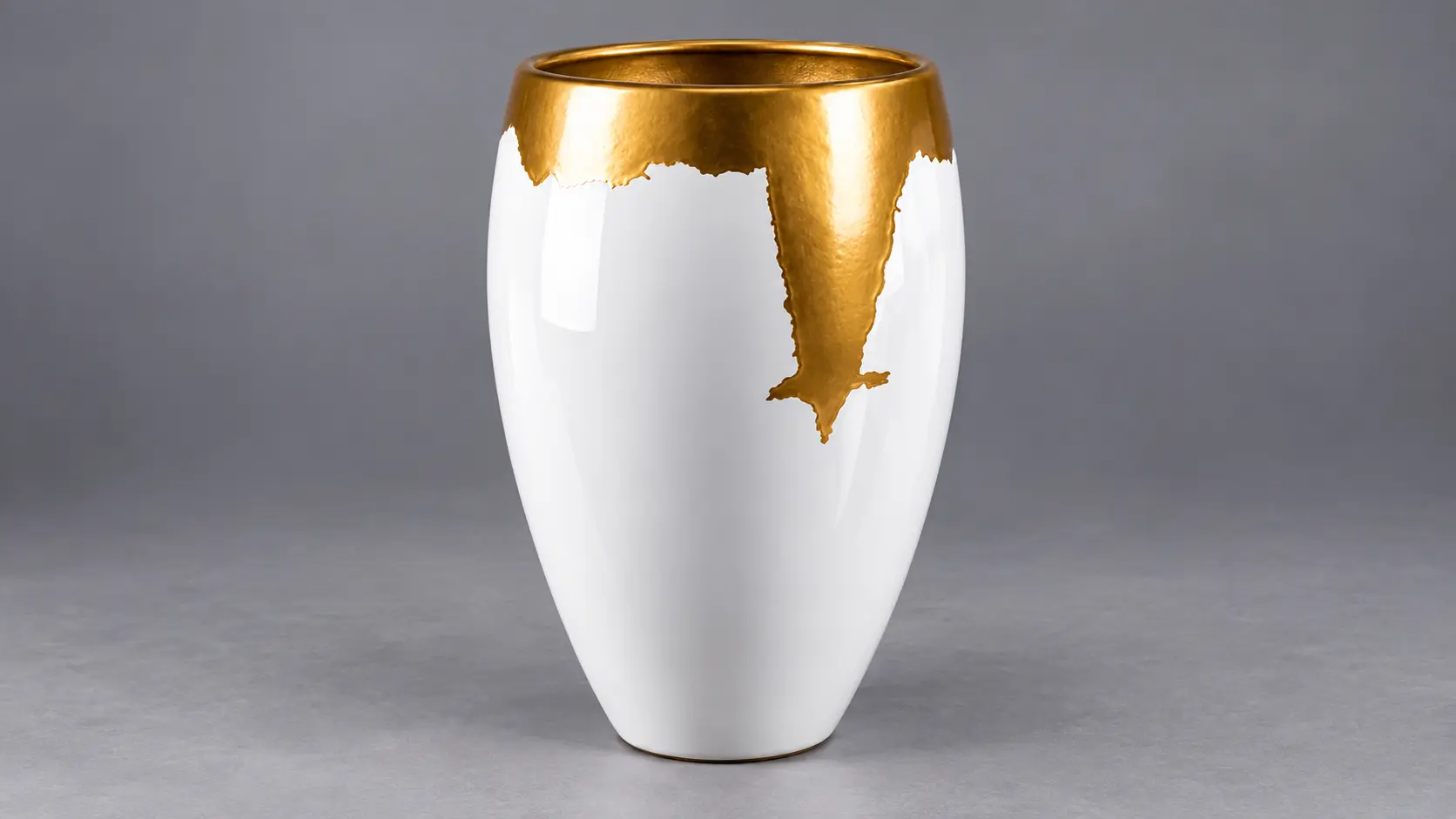 CLASSIC VASE (LARGE)